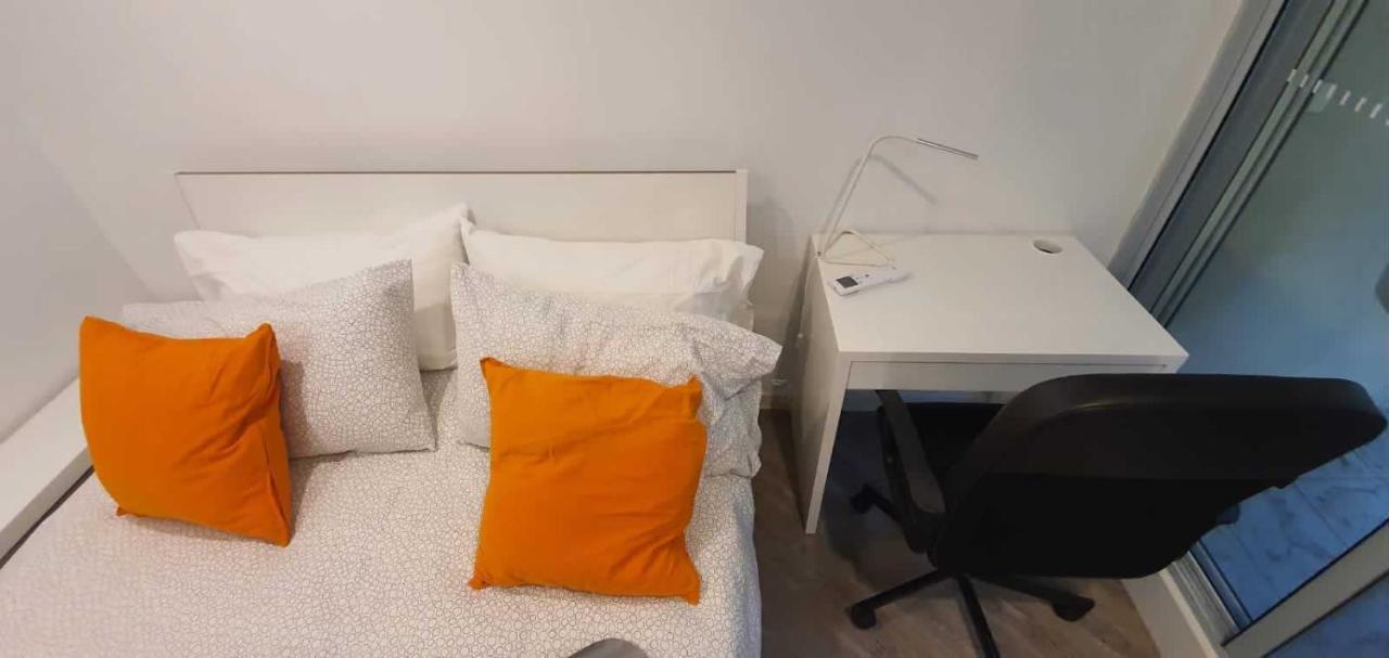 Dana-Cozy Studio With Shared Entry In The City Canberra Ngoại thất bức ảnh