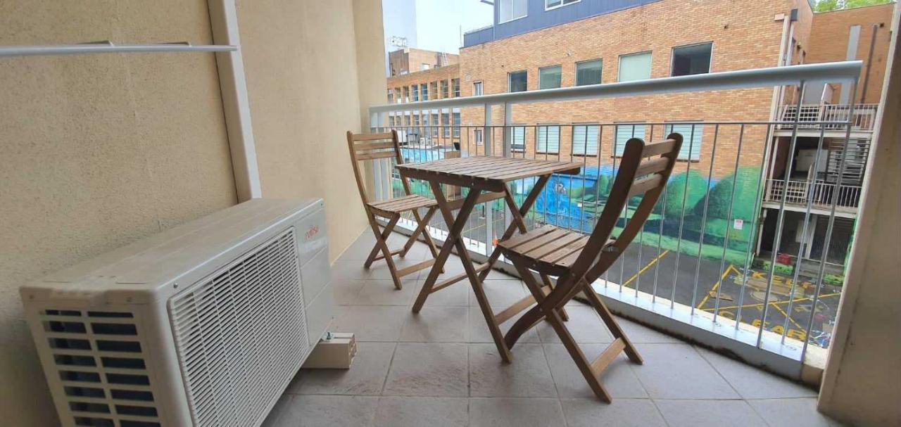 Dana-Cozy Studio With Shared Entry In The City Canberra Ngoại thất bức ảnh