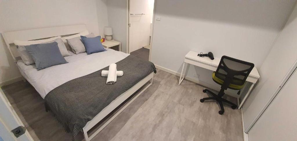 Dana-Cozy Studio With Shared Entry In The City Canberra Ngoại thất bức ảnh